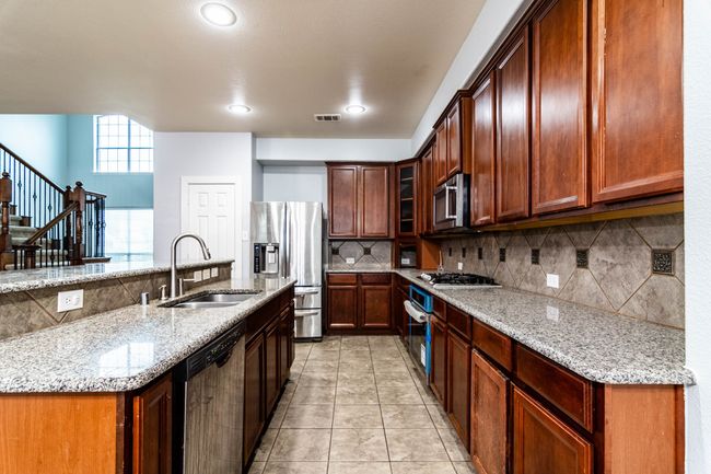 615 Lone Ridge Way, House other with 5 bedrooms, 3 bathrooms and null parking in Murphy TX | Image 12