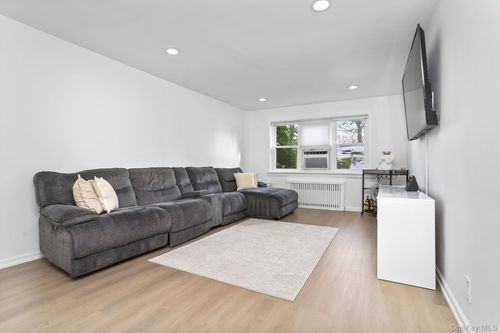 apt-1c-450 Pelham Rd, New Rochelle, NY, 10805-1847 | Card Image