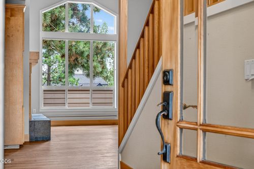 2723 Nw Havre Ct, Bend, OR, 97703-5599 | Card Image