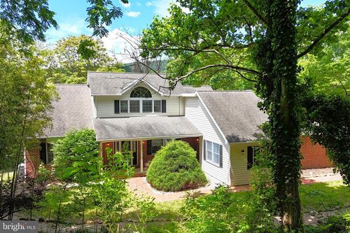 301 Country Club Trl, FAIRFIELD, PA, 17320-8580 | Card Image