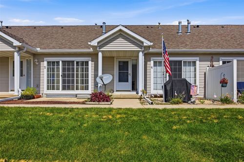 i4-3160 English Glen Ct, Marion, IA, 52302-9539 | Card Image