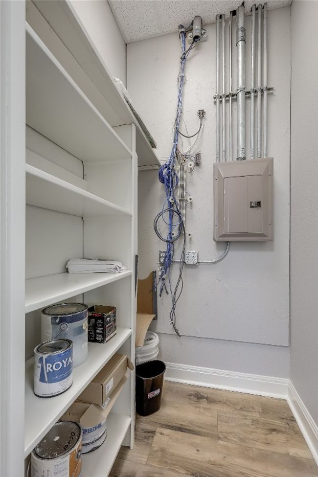 Utilities with electric panel | Image 37