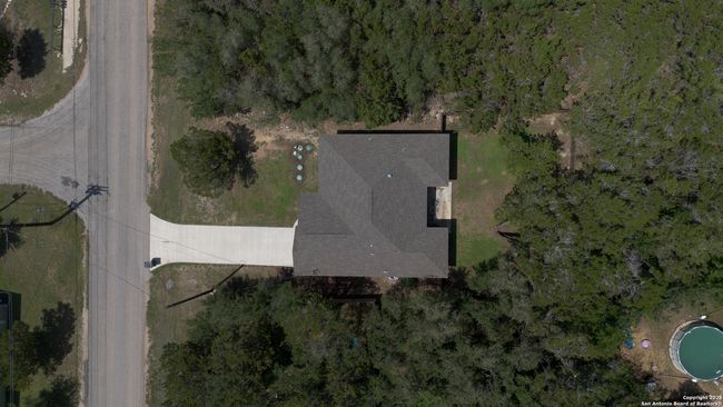 1407 Tanglewood Trl, House other with 3 bedrooms, 2 bathrooms and null parking in Spring Branch TX | Image 23