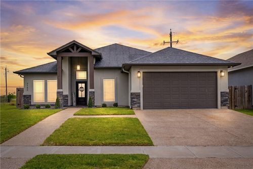 7742 Krypton Dr, Corpus Christi, TX, 78414-3192 | Card Image
