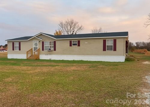 332 Best Rd, Whiteville, NC, 28472-6760 | Card Image