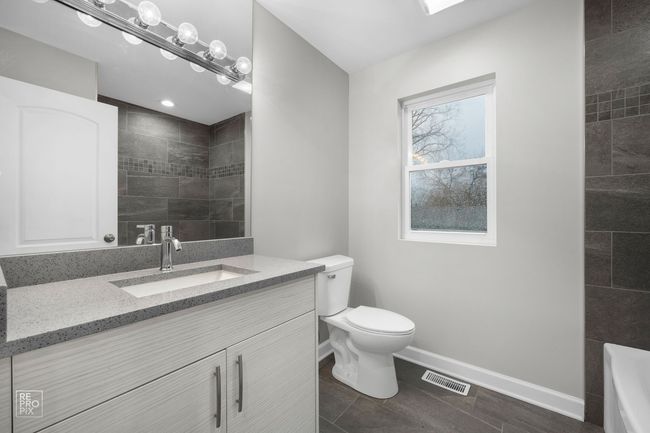 3707 139 Th Pl, House other with 4 bedrooms, 4 bathrooms and 2 parking in Robbins IL | Image 12