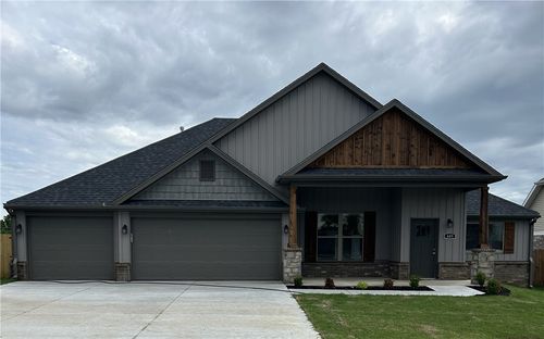 605 Pennington Ave, Prairie Grove, AR, 72753-4019 | Card Image