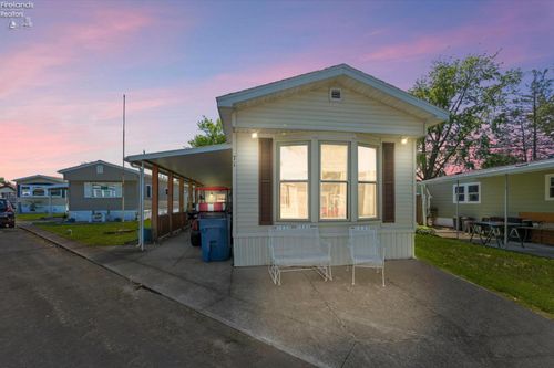 71-8175 E Northshore Blvd, Marblehead, OH, 43440-2704 | Card Image