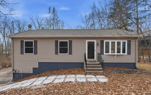 40 Buff Cap Rd, Ellington, CT, 06029-3100 | Card Image