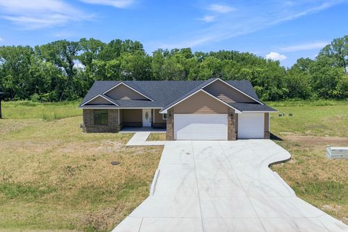 635 S Arbor Valley Way, Valley Center, KS, 67147-1106 | Card Image