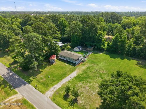 172 Gray Squirrel Ln, Newport, NC, 28570-3770 | Card Image