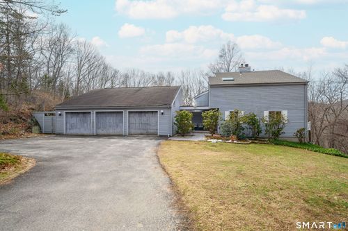 11 Chestnut Hill Rd, Sherman, CT, 06784-2045 | Card Image