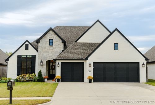 2525 North Hampton St, Broken Arrow, OK, 74014-3573 | Card Image