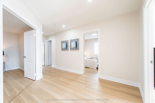32 Charger Lane, House other with 8 bedrooms, 4 bathrooms and 2 parking in Brampton ON | Image 22