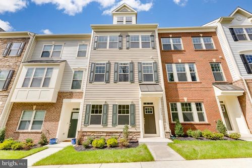 9333 Barnes Loop, MANASSAS, VA, 20110-6204 | Card Image
