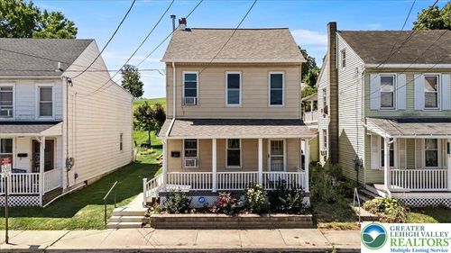 221 Greenwich St, Kutztown, PA, 19530-1412 | Card Image