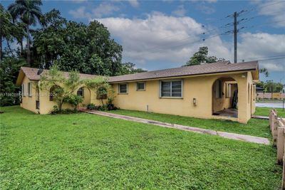 15860 Nw 2nd Ave, Home with 0 bedrooms, 0 bathrooms and 4 parking in Miami FL | Image 1