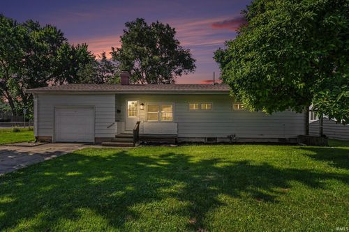 2005 Panama St, Mishawaka, IN, 46544-4512 | Card Image