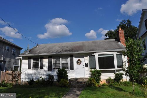 9809 Montauk Ave, BETHESDA, MD, 20817-1623 | Card Image