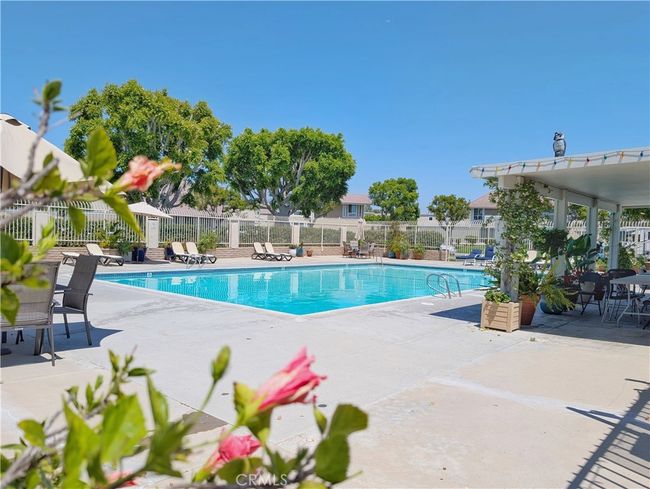 1 - 11 Oval Rd, Condo with 3 bedrooms, 2 bathrooms and 1 parking in Irvine CA | Image 15