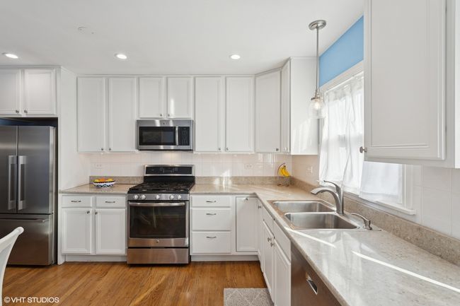 912 Cambridge Ln, House other with 3 bedrooms, 2 bathrooms and 2 parking in Wilmette IL | Image 8