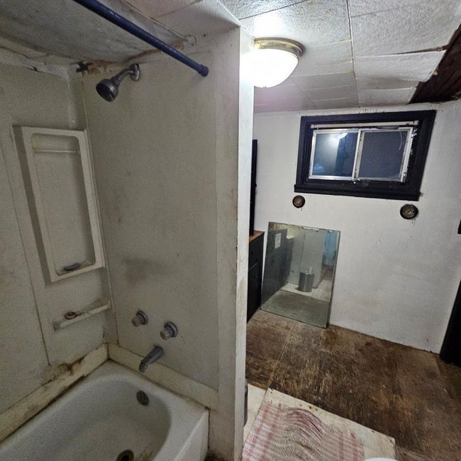 Bathroom | Image 7