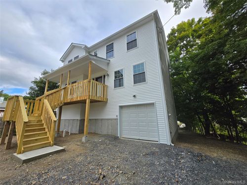 54 Madison Ave, Middletown, NY, 10940-6745 | Card Image