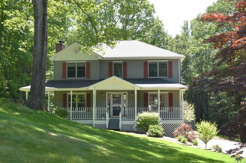 28 Forest Rd, Stafford Springs, CT, 06076-1628 | Card Image
