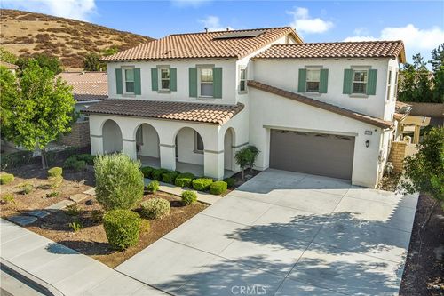 32591 Shadyview St, Winchester, CA, 92596 | Card Image