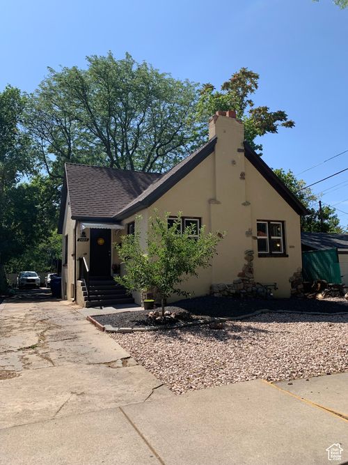2425 Van Buren Ave, Ogden, UT, 84401-2711 | Card Image
