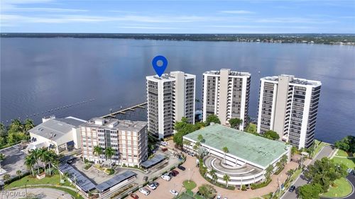 apt-902-903-1920 Virginia Ave, FORT MYERS, FL, 33901-2318 | Card Image