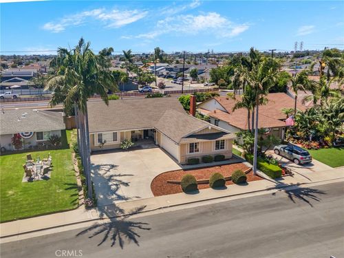 19541 Hartsdale Cir, Huntington Beach, CA, 92646-3613 | Card Image