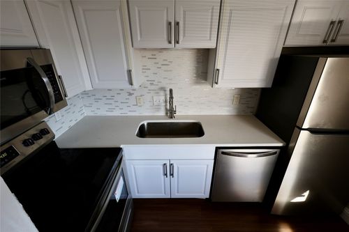 apt-120-1840 Burton Dr, Austin, TX, 78741-4271 | Card Image