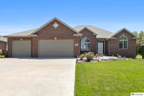 2549 Wilderness Ridge Cir, Lincoln, NE, 68512-9286 | Card Image
