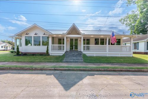 109 W 2nd St, Tuscumbia, AL, 35674-1935 | Card Image