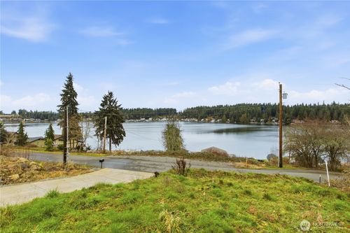 12120 Clear Lake South Rd E, Eatonville, WA, 98328-8300 | Card Image