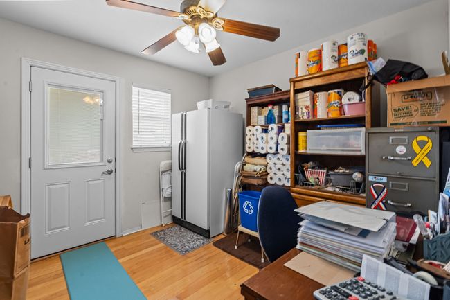 ALSO MAKES A PERFECT MUD ROOM | Image 28