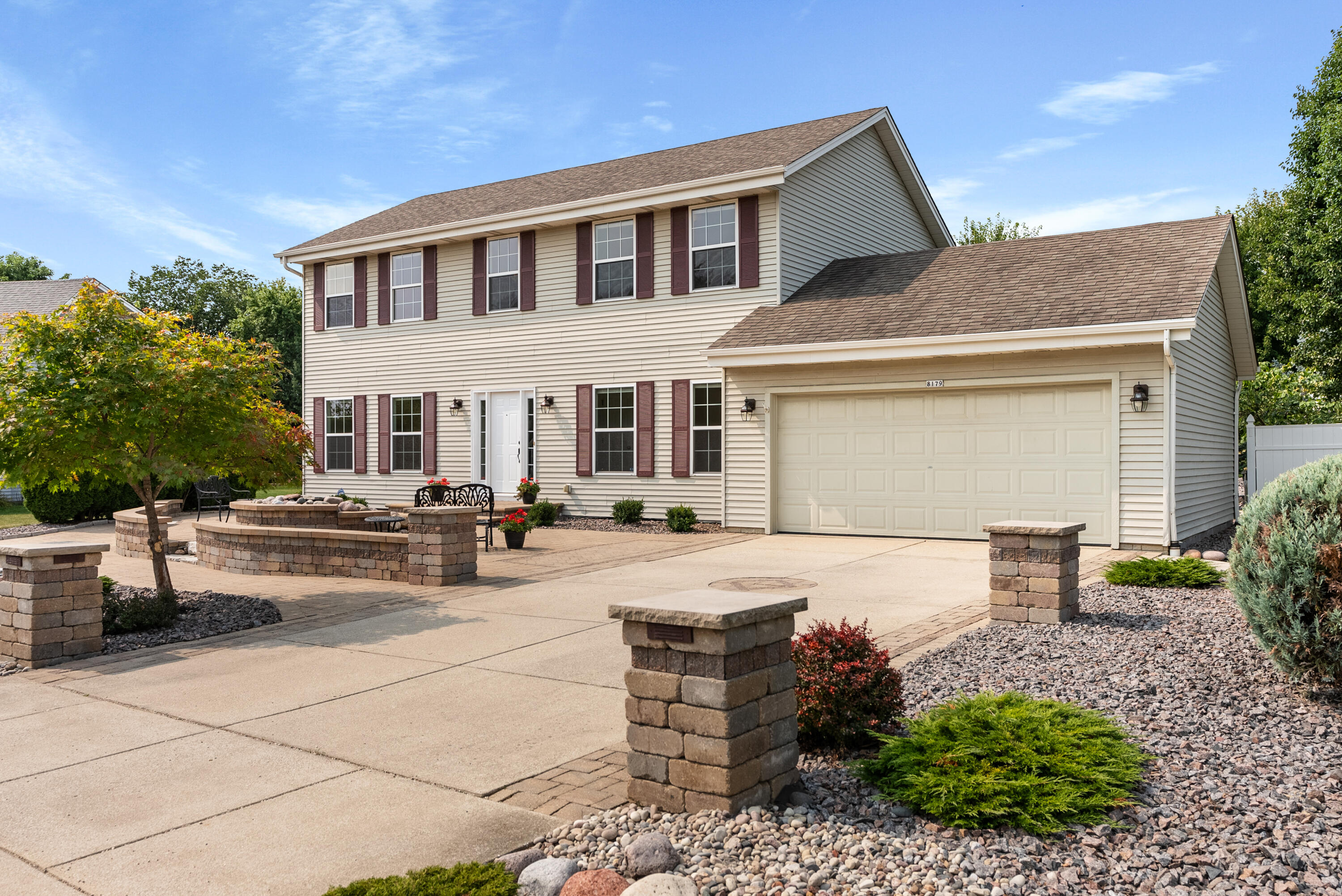 Wynona Dr, Oak Creek, WI 53154