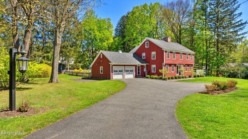 47 Warwick St, Pittsfield, MA, 01201 | Card Image