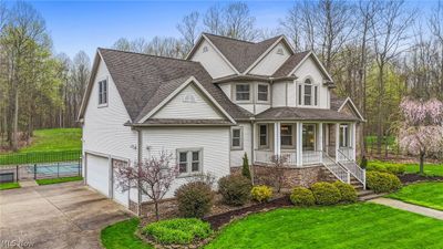 10550 Sawmill Drive, House other with 4 bedrooms, 3 bathrooms and null parking in Chardon OH | Image 3