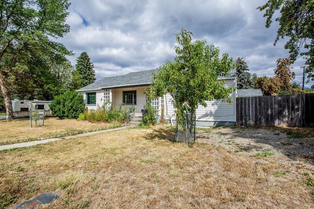 Hawthorne Ave, Colville, WA 99114