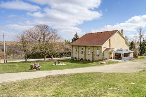 7806 Wellington Road 45, Wallenstein, ON, N0B2S0 | Card Image
