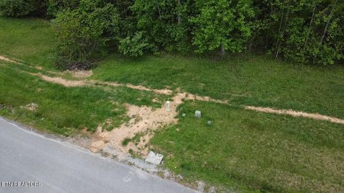 42 Old Hearth Dr, La Follette, TN, 37766 | Card Image