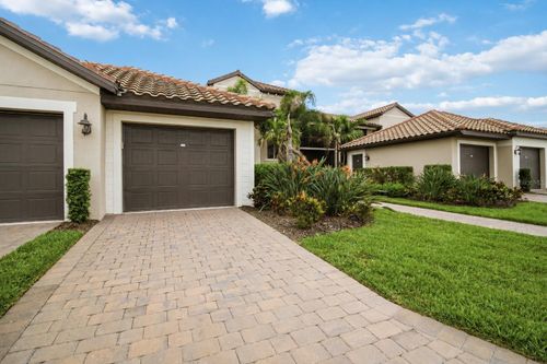 203-5695 Palmer Cir, BRADENTON, FL, 34211-2804 | Card Image
