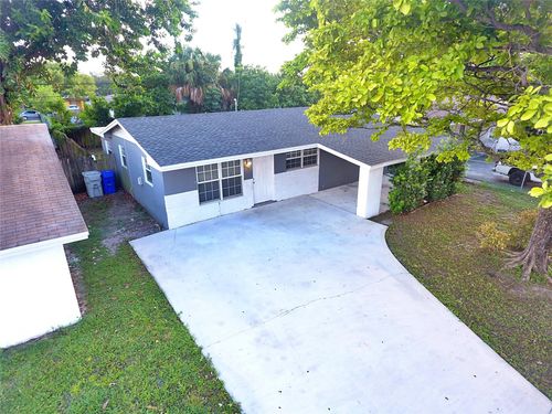2724 Nw 2nd St, Pompano Beach, FL, 33069-2522 | Card Image