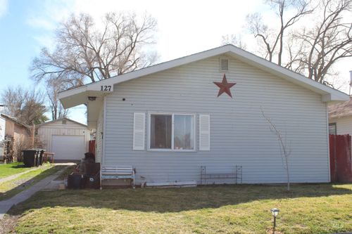 127 E Garfield Ave, Glenns Ferry, ID, 83623-2311 | Card Image