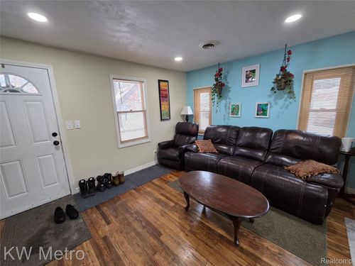 28143 David St, Farmington Hills, MI, 48334-4809 | Card Image