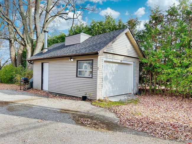 70 Douglas Rd, House other with 2 bedrooms, 2 bathrooms and 8 parking in Richmond Hill ON | Image 8
