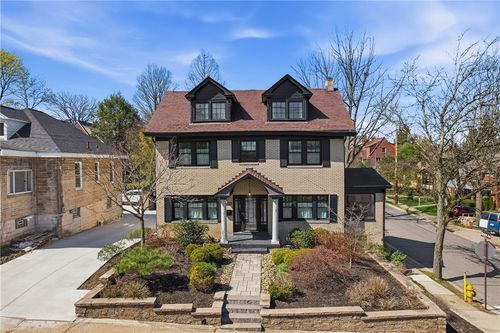 1123 Cochran Rd, Pittsburgh, PA, 15243-1137 | Card Image