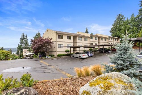 47-26435 Pennsylvania Ave Ne, Kingston, WA, 98346-7698 | Card Image